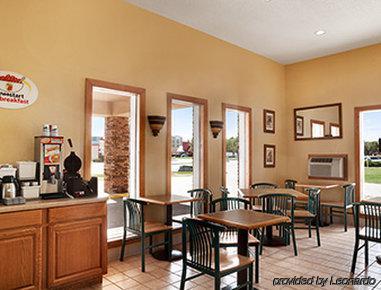 Rodeway Inn Effingham Exterior photo
